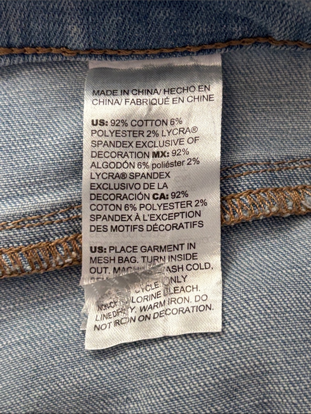 Chico's So Slimming Girlfriend Slim Leg Crop Light Blue Jean Beaded Trim Sz 10 - Picture 7 of 9